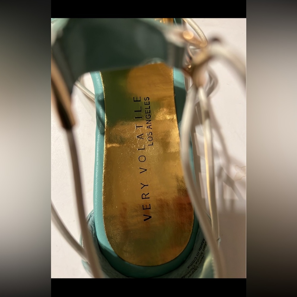 VERY VOLATILE LOS ANGELES GLADIATOR SANDALS RETAIL $90 - Picture 4 of 6